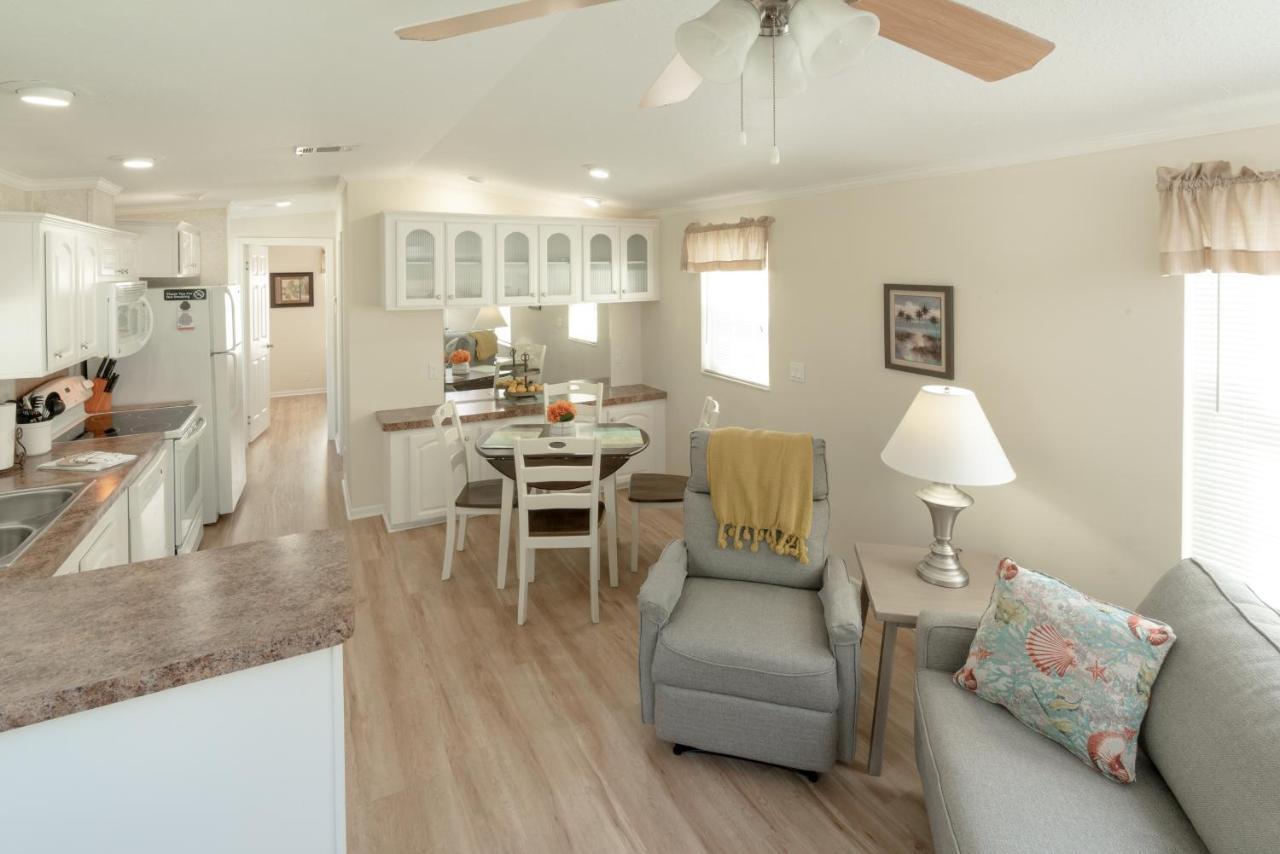 Groves Rv Resort Harlem Heights エクステリア 写真