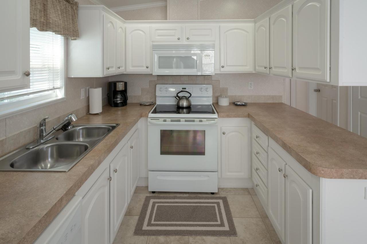 Groves Rv Resort Harlem Heights エクステリア 写真