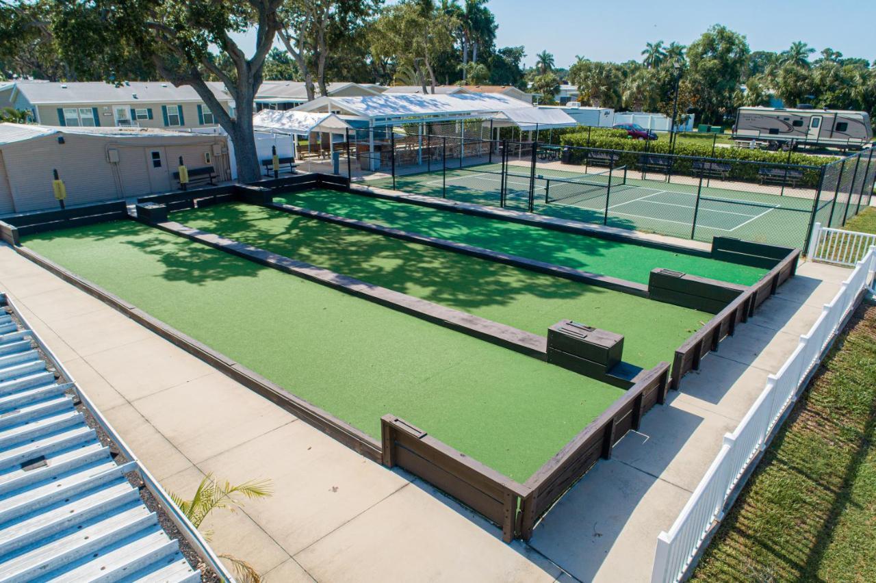 Groves Rv Resort Harlem Heights エクステリア 写真